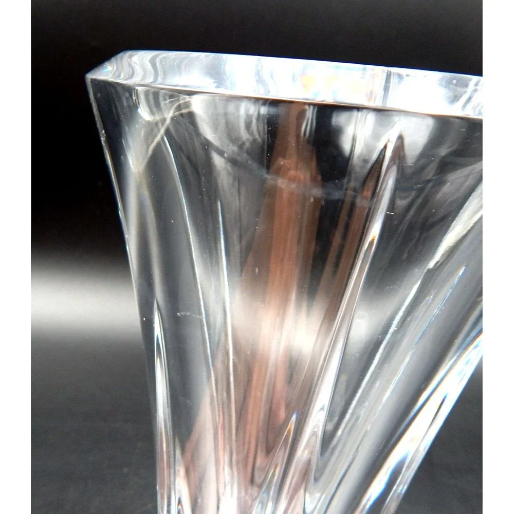 Lenox Ovations Oasis 8 Inch Lead Crystal Vase Glass Footed Blown